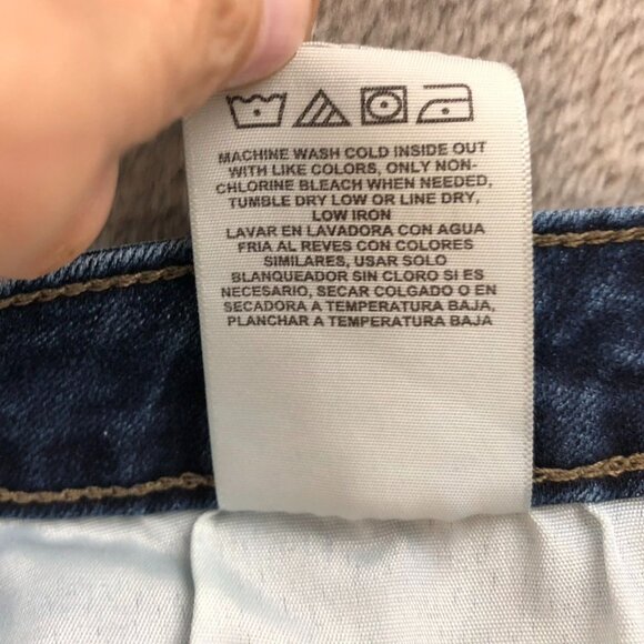 Lee Riders Womens Jeans Size 6M Midrise Bootcut Leg Blue Dark Denim Casual - Picture 13 of 16